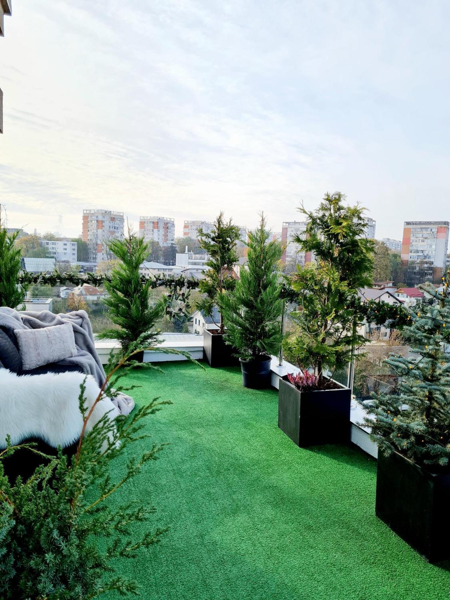 Penthouse Aeroport Iasi Lägenhet Exteriör bild