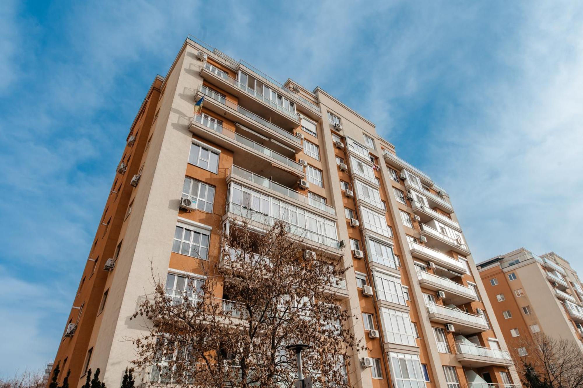 Penthouse Aeroport Iasi Lägenhet Exteriör bild